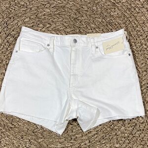 NWT Universal Thread White High-Rise MIDI Jean Shorts Size 14/32